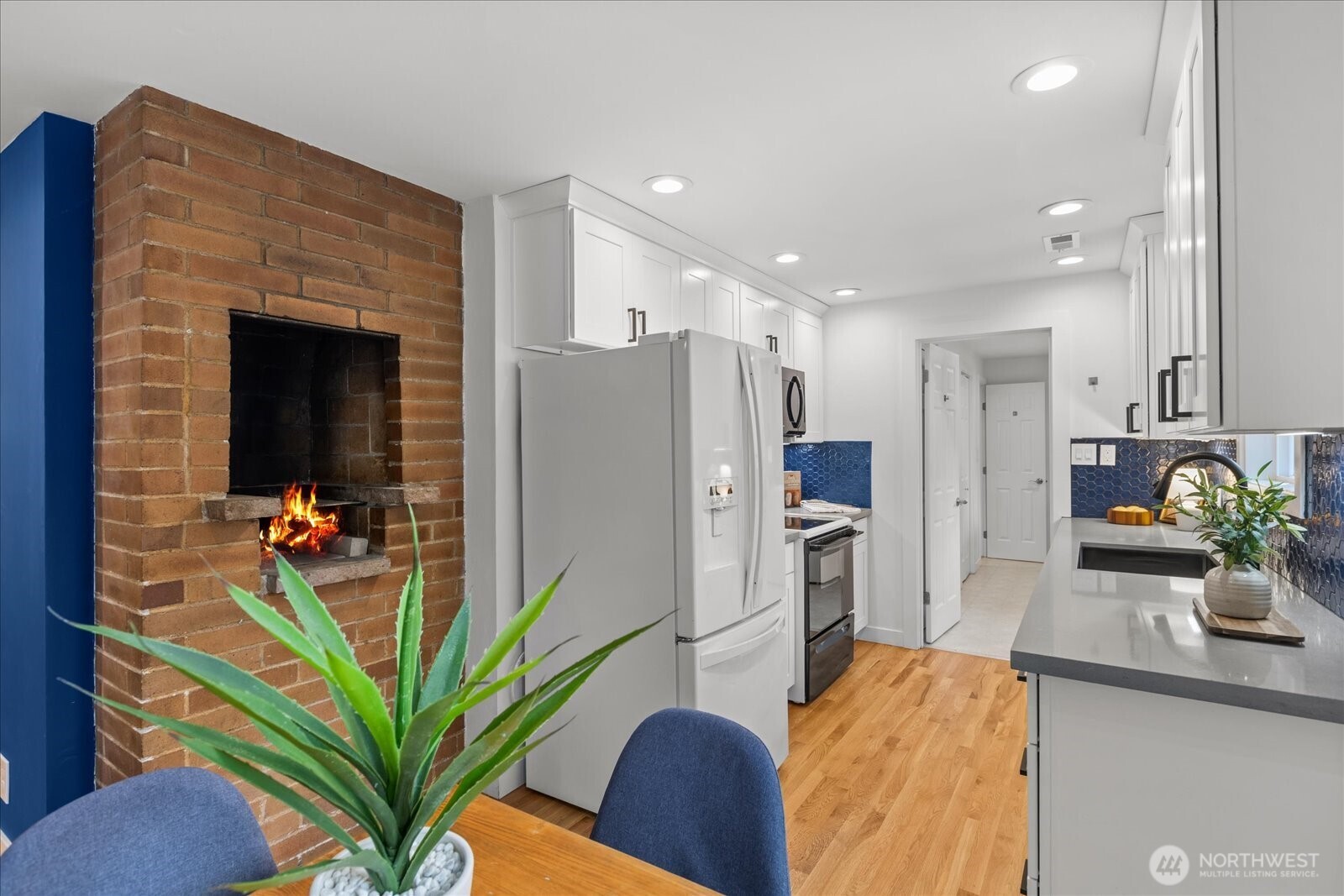 19112 3rd Avenue Property Photo 9