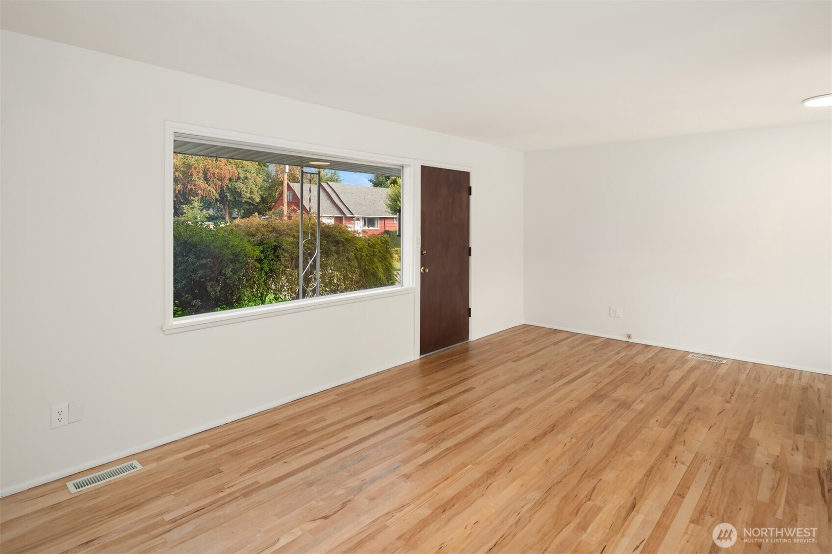 1032 16th Street Property Photo 9