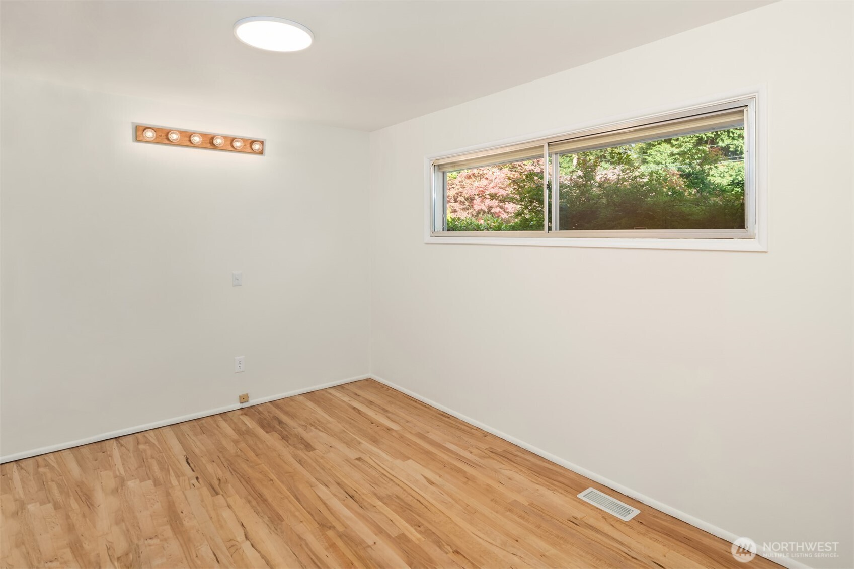1032 16th Street Property Photo 10