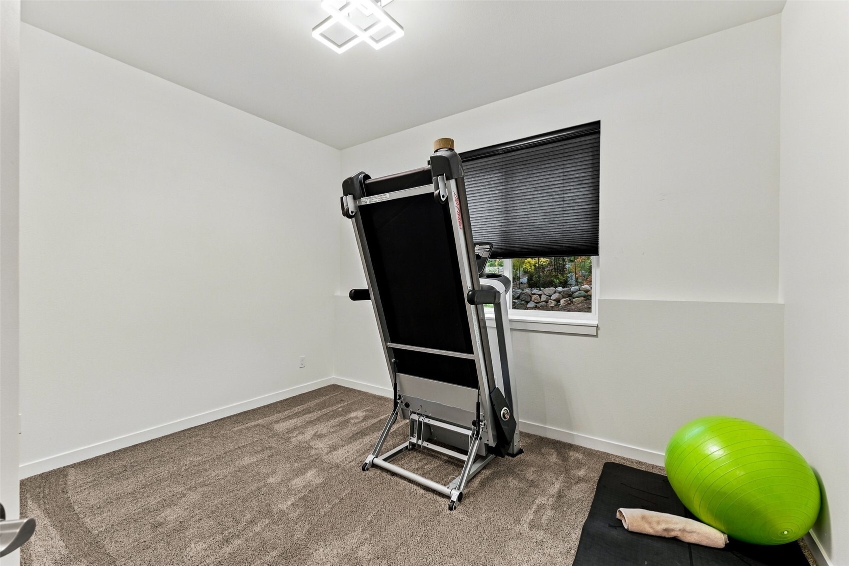 3947 Olympic Court Property Photo 21