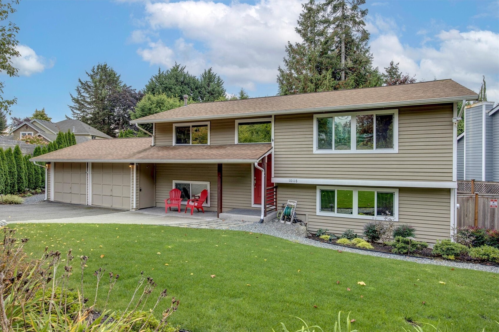 10118 NE 198th Place Property Photo 1