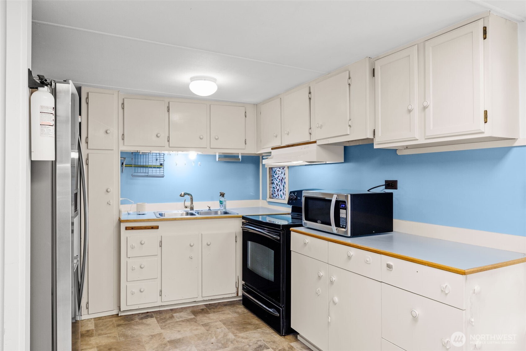 10515 Woodinville Drive 96 Property Photo 4