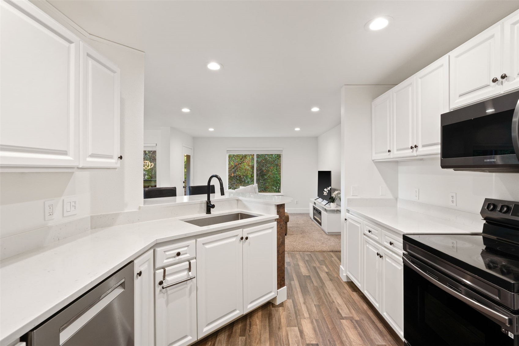 1707 31st Street Ct D Property Photo 14