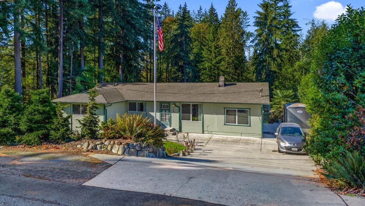 7128 171st Avenue Property Photo 1