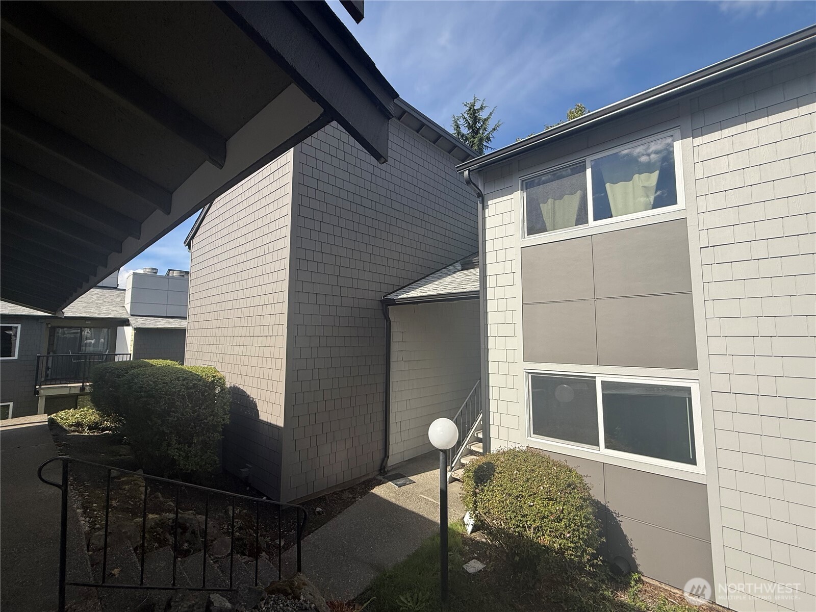 2020 Grant Avenue J102 Property Photo 2