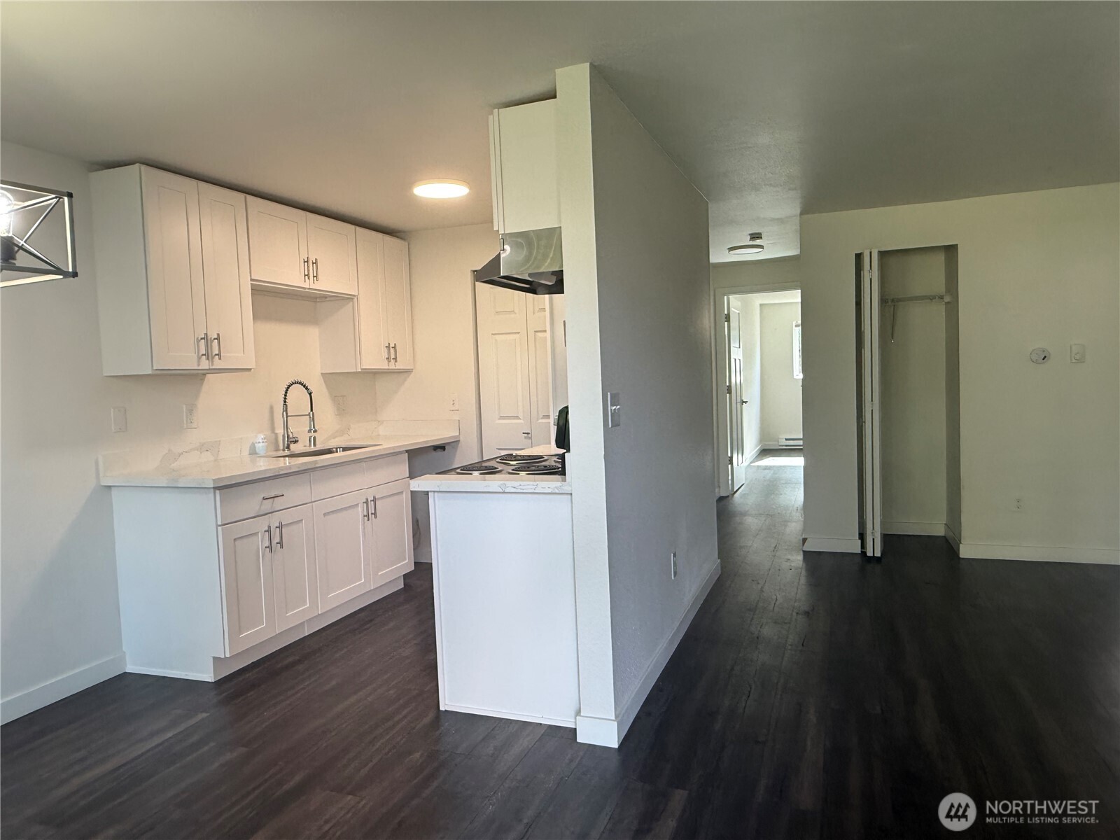 2020 Grant Avenue J102 Property Photo 6