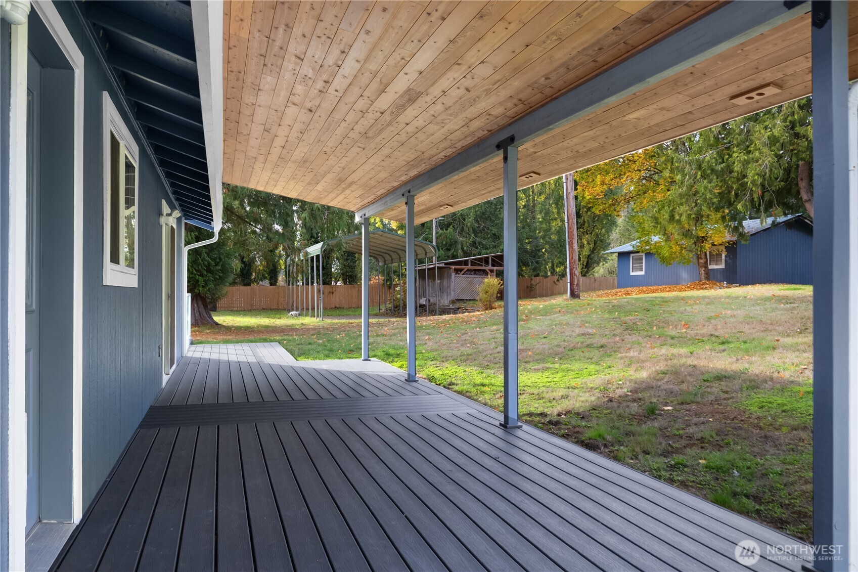221 E Deer Creek Road Property Photo 3
