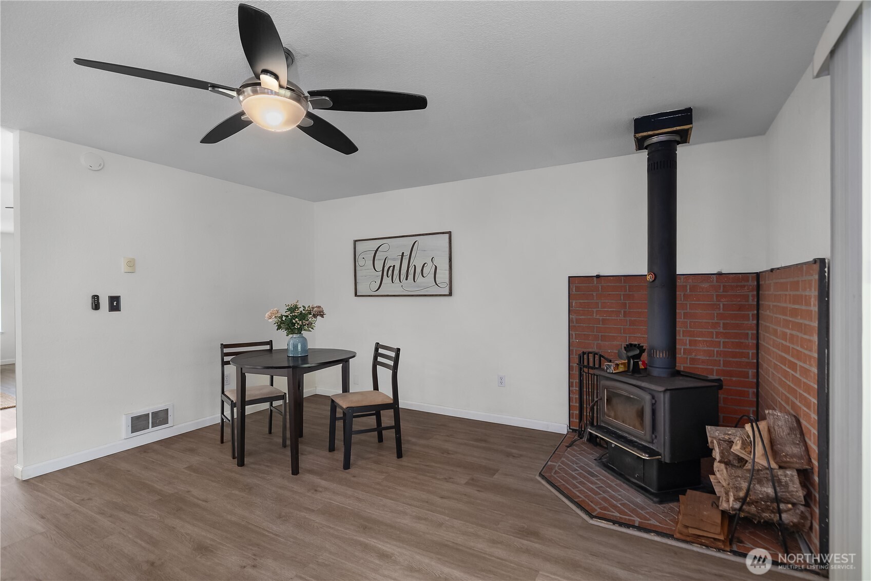 221 E Deer Creek Road Property Photo 8
