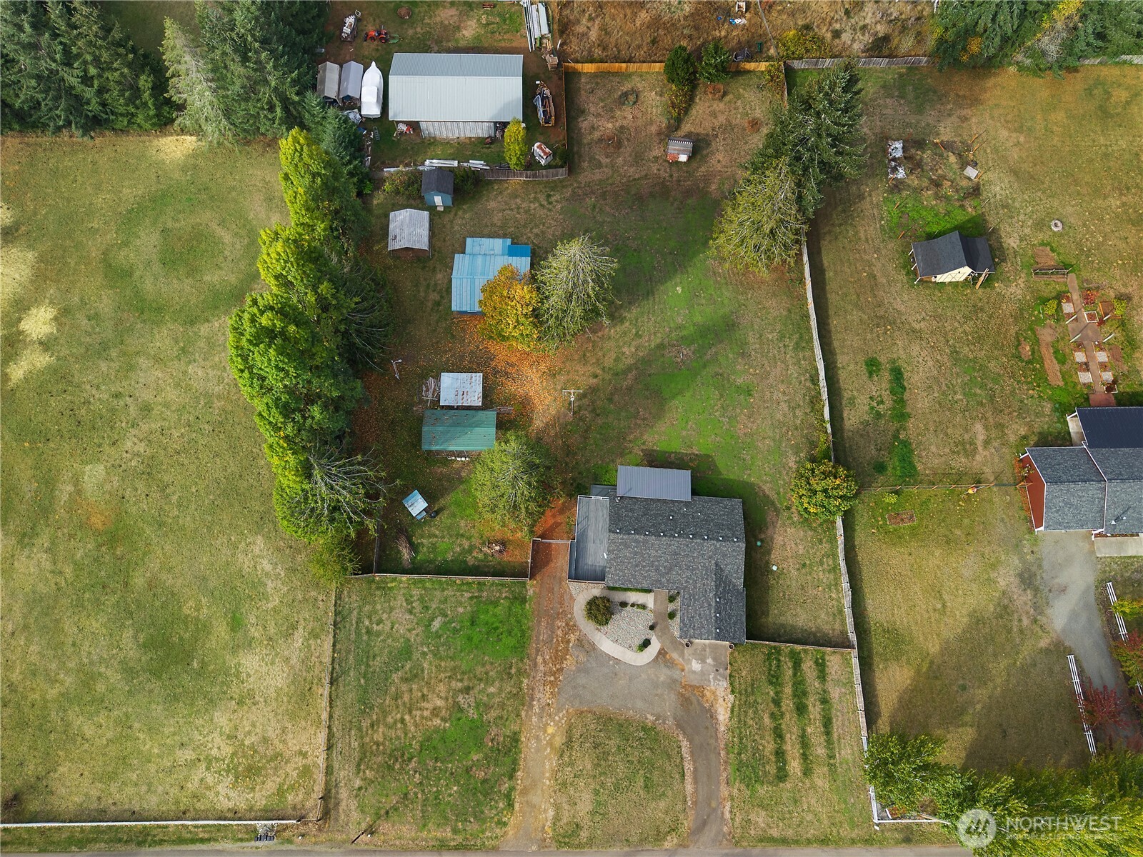 221 E Deer Creek Road Property Photo 31