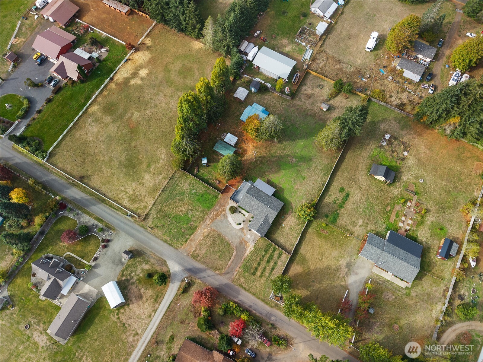 221 E Deer Creek Road Property Photo 32