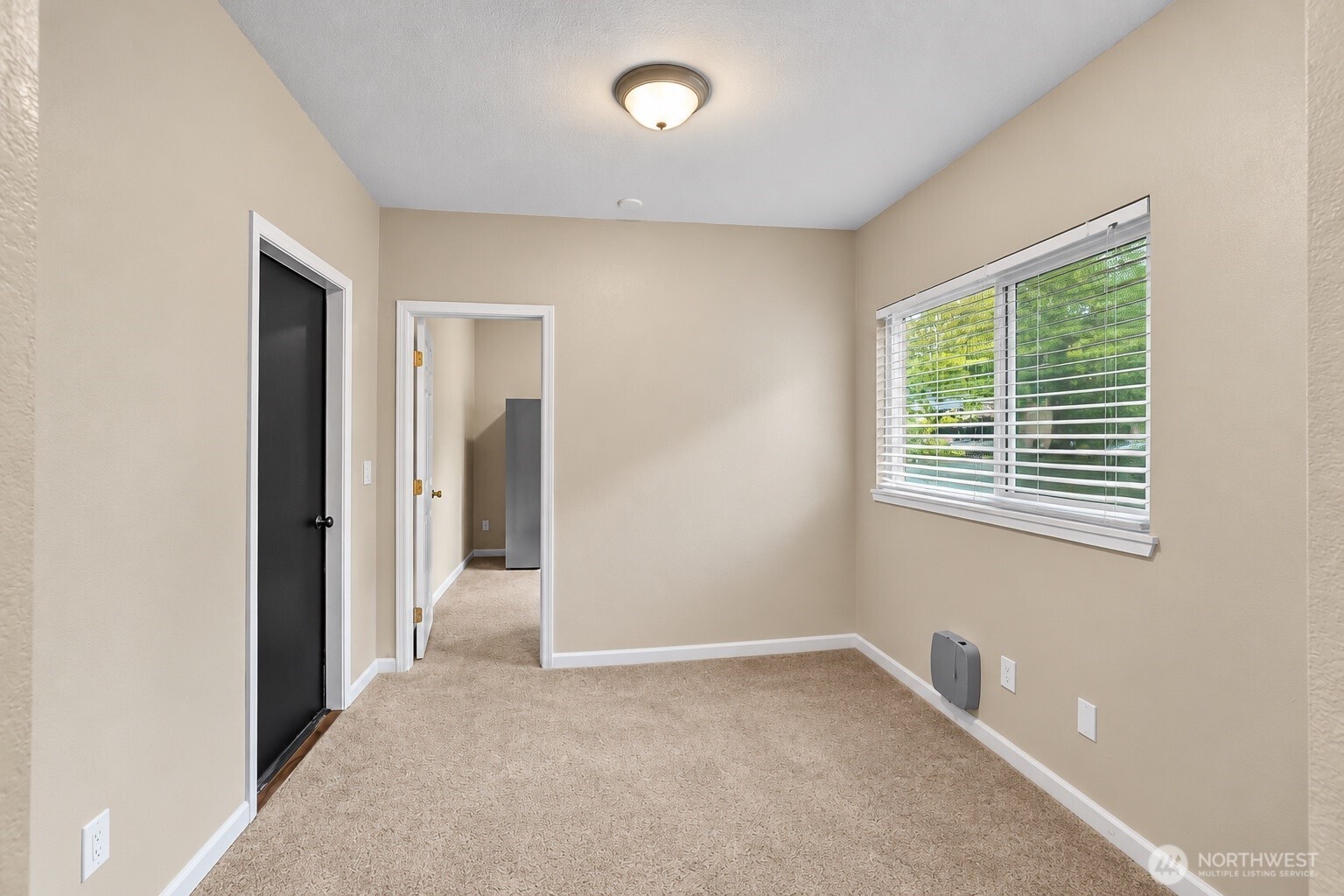 2114 186th Place Property Photo 4