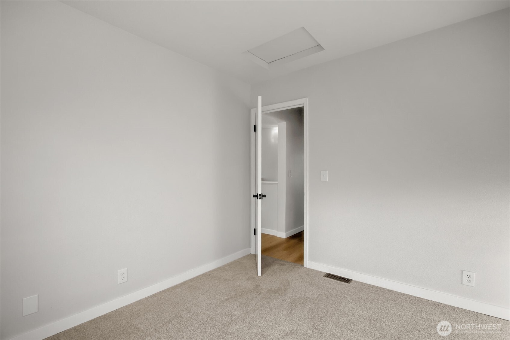 1803 Harding Street Property Photo 34