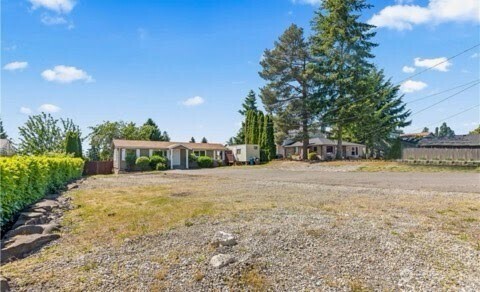 20225 108th Avenue Property Photo 5
