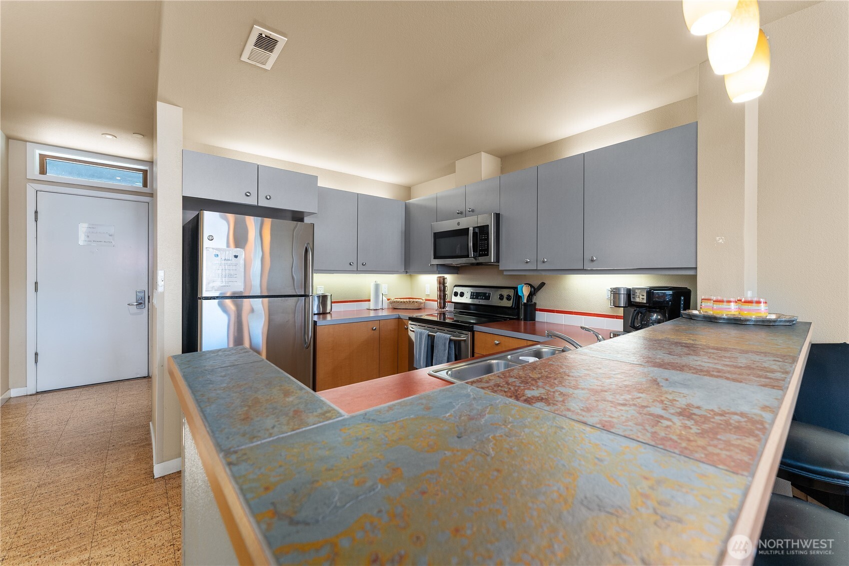 2220 W Woodin Avenue 311 Property Photo 6