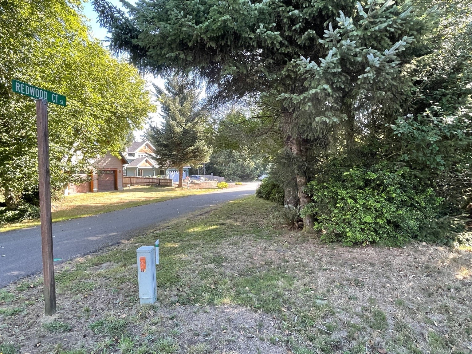 344 345 Redwood Court Property Photo 3