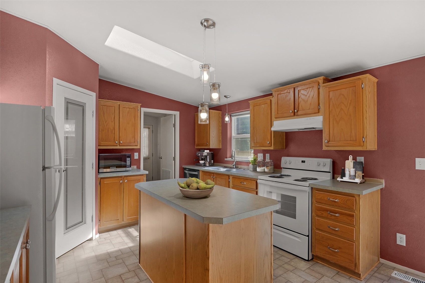 1424 129th Street Property Photo 9