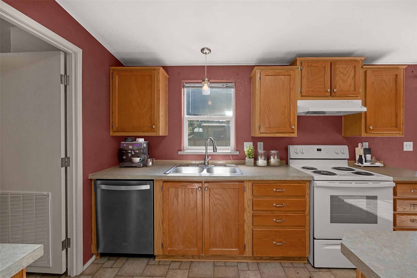 1424 129th Street Property Photo 11