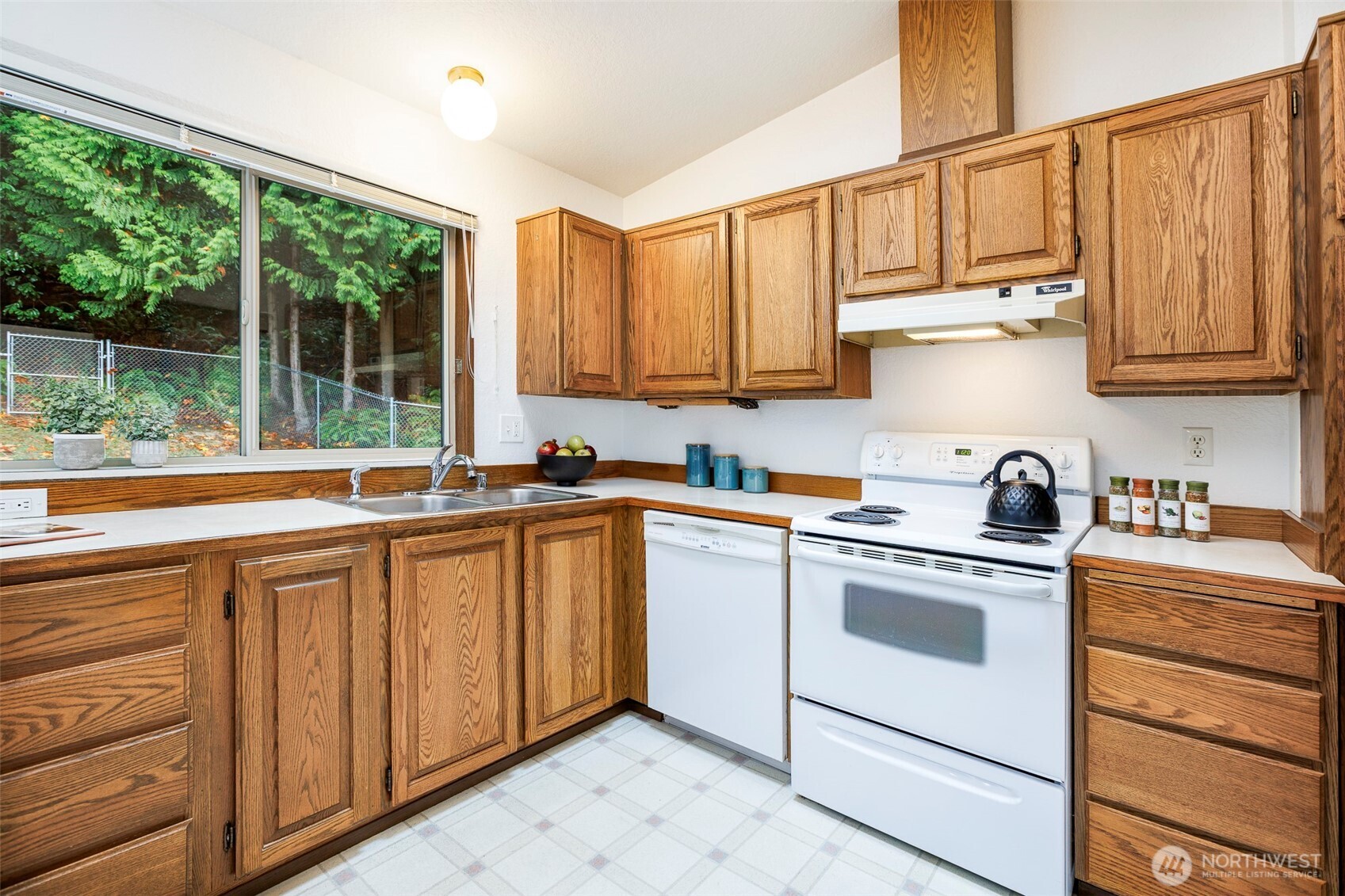 23010 39th Avenue Property Photo 8