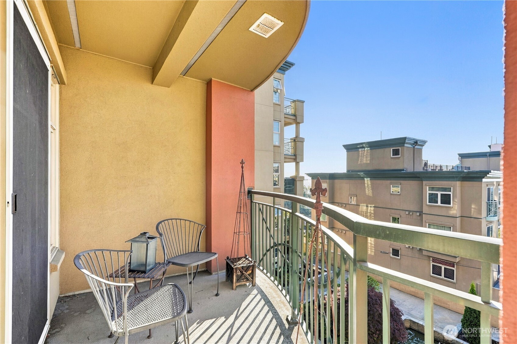 123 Queen Anne Avenue 408 Property Photo 19