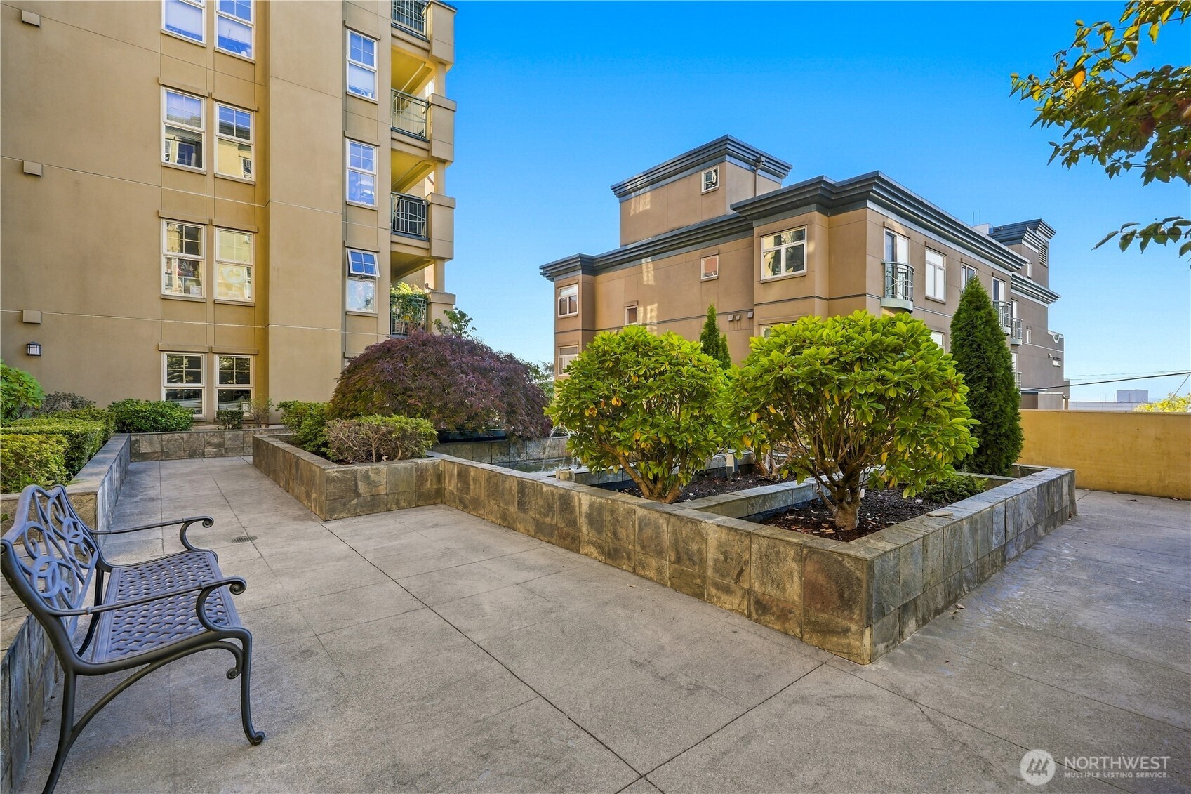 123 Queen Anne Avenue 408 Property Photo 20