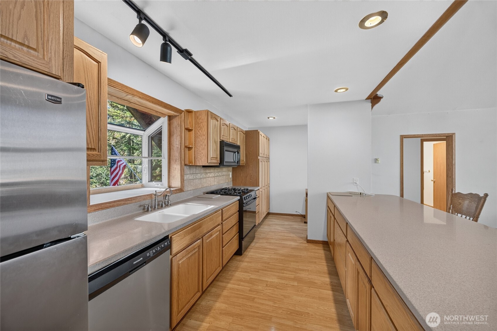 2594491 Property Photo 6