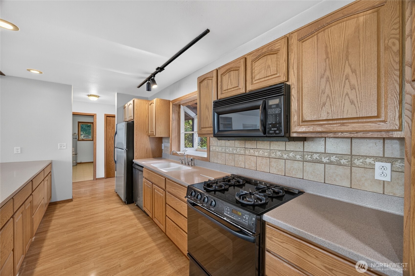 2594491 Property Photo 8