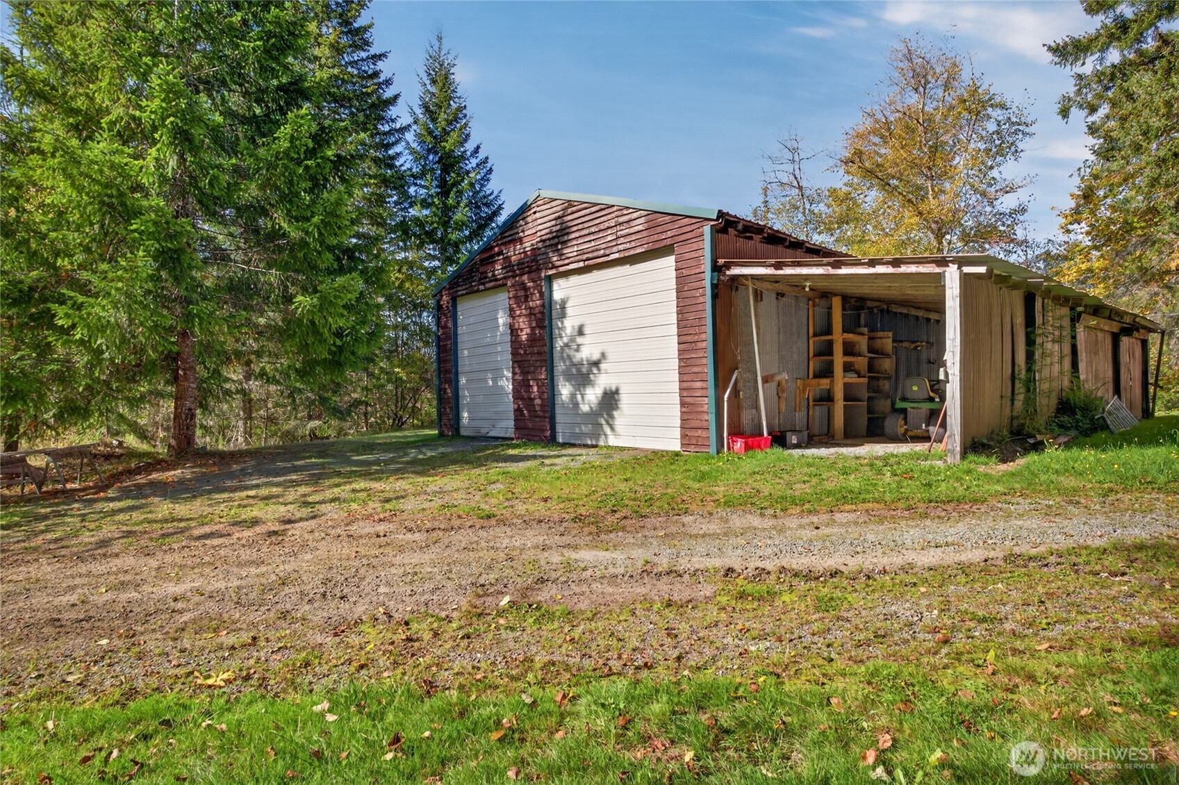 2594491 Property Photo 37