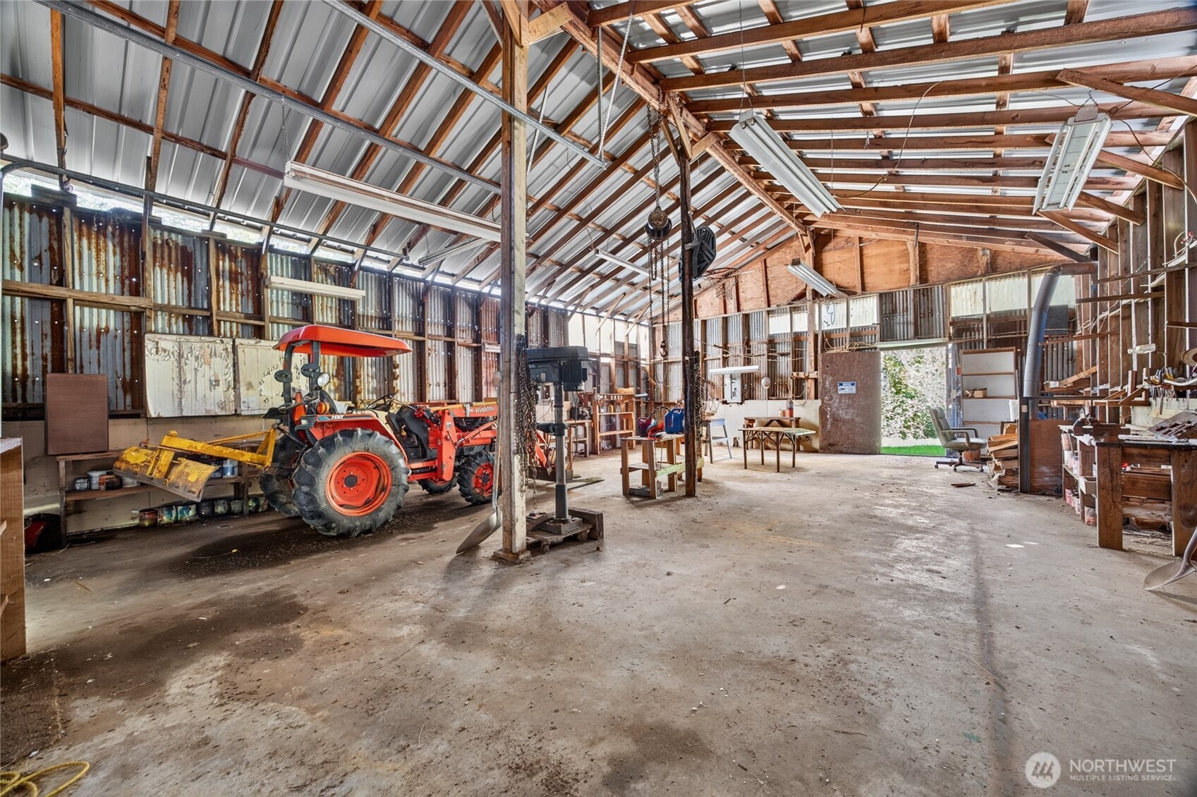 2594491 Property Photo 38
