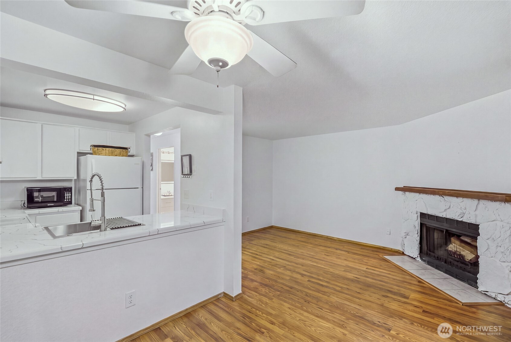 17521 118th Avenue A10 Property Photo 8