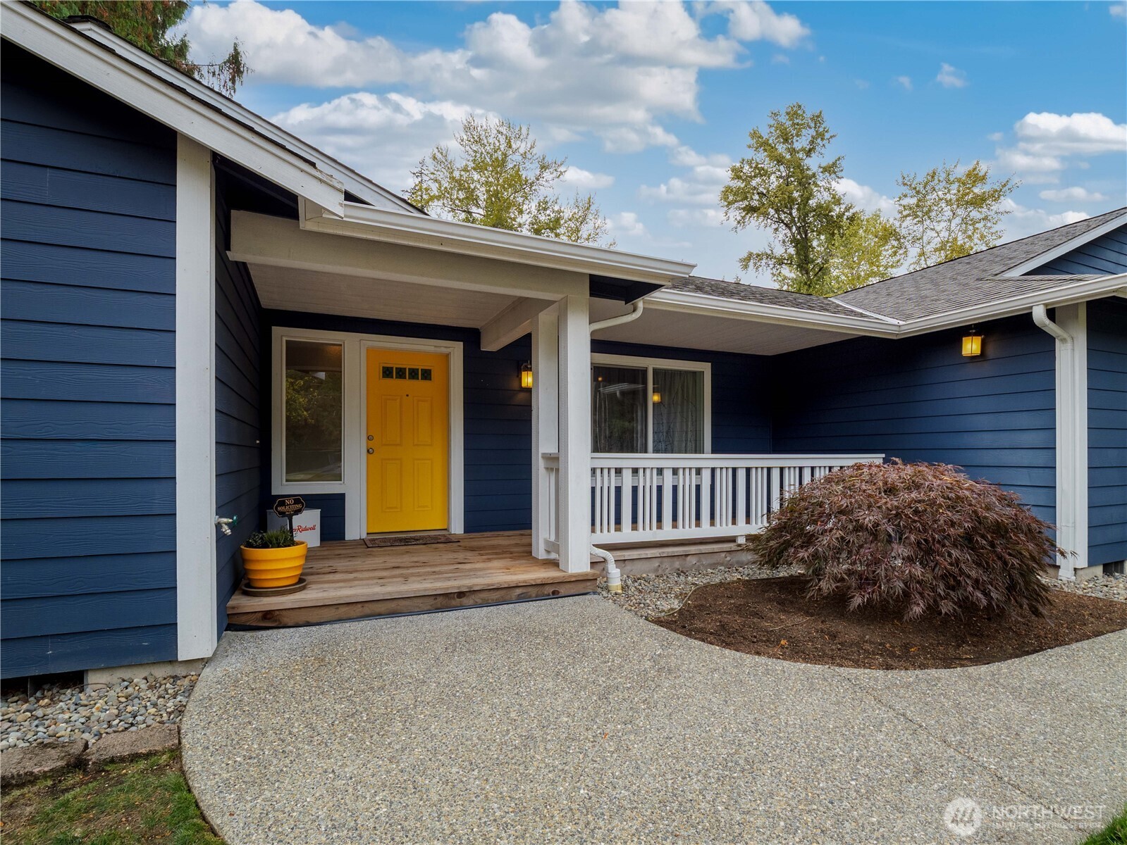 14220 50th Avenue Property Photo 4