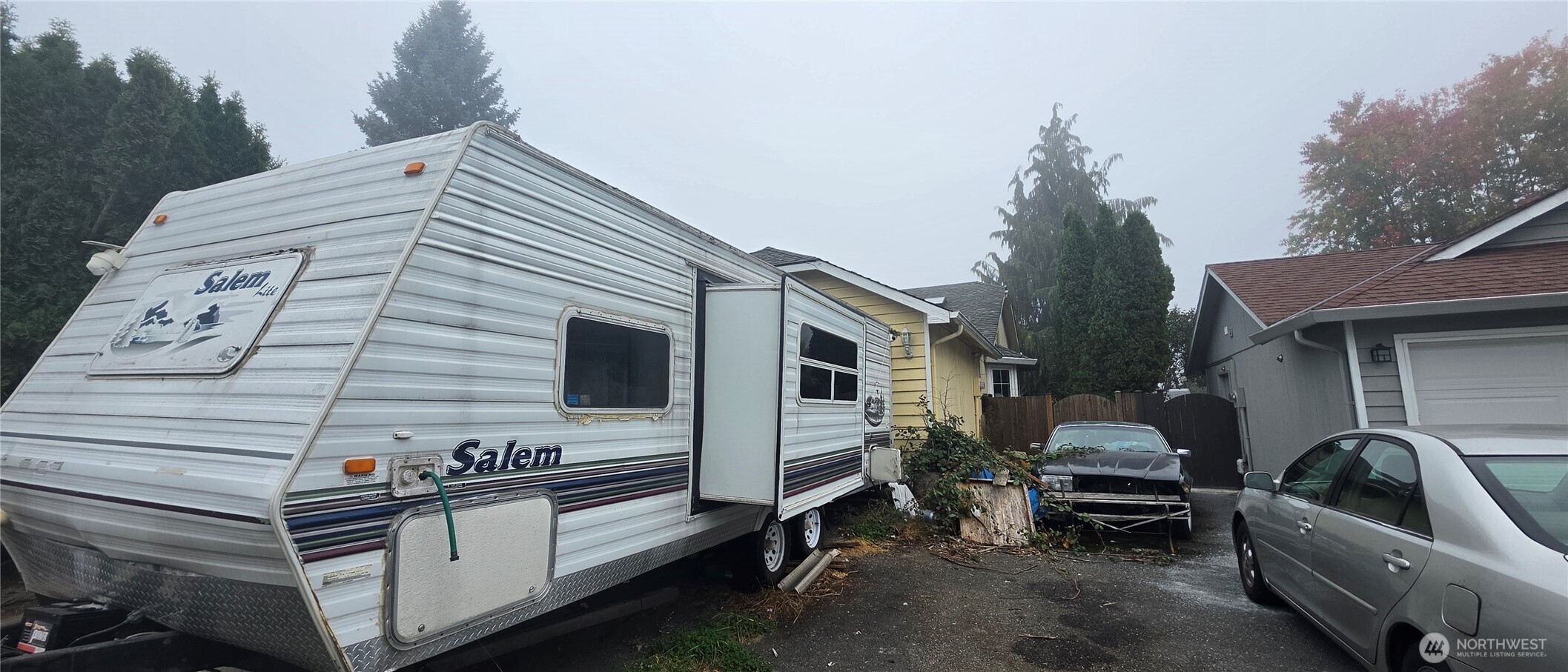 717 Sw 90th Street Property Photo 2