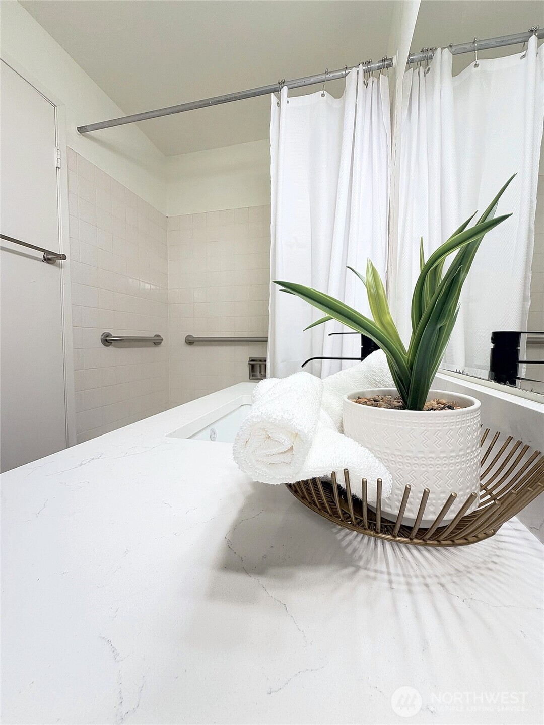 7021 Sand Point Way B310 Property Photo 13