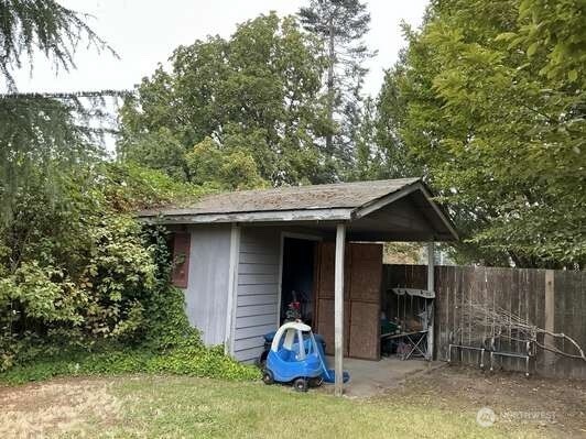 5315 78th Street Property Photo 4