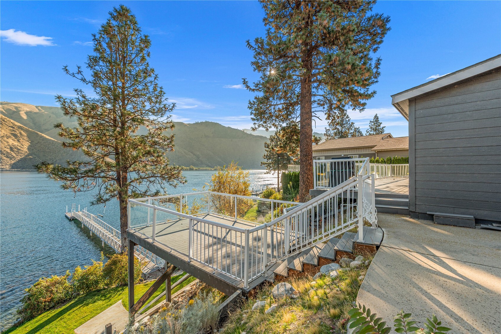 15075 N Lakeshore Dr Property Photo 10