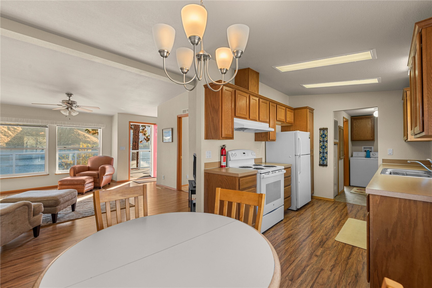 15075 N Lakeshore Dr Property Photo 15
