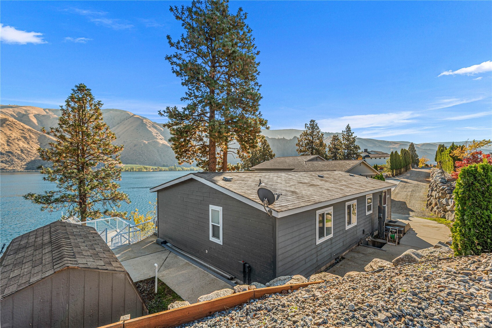 15075 N Lakeshore Dr Property Photo 31