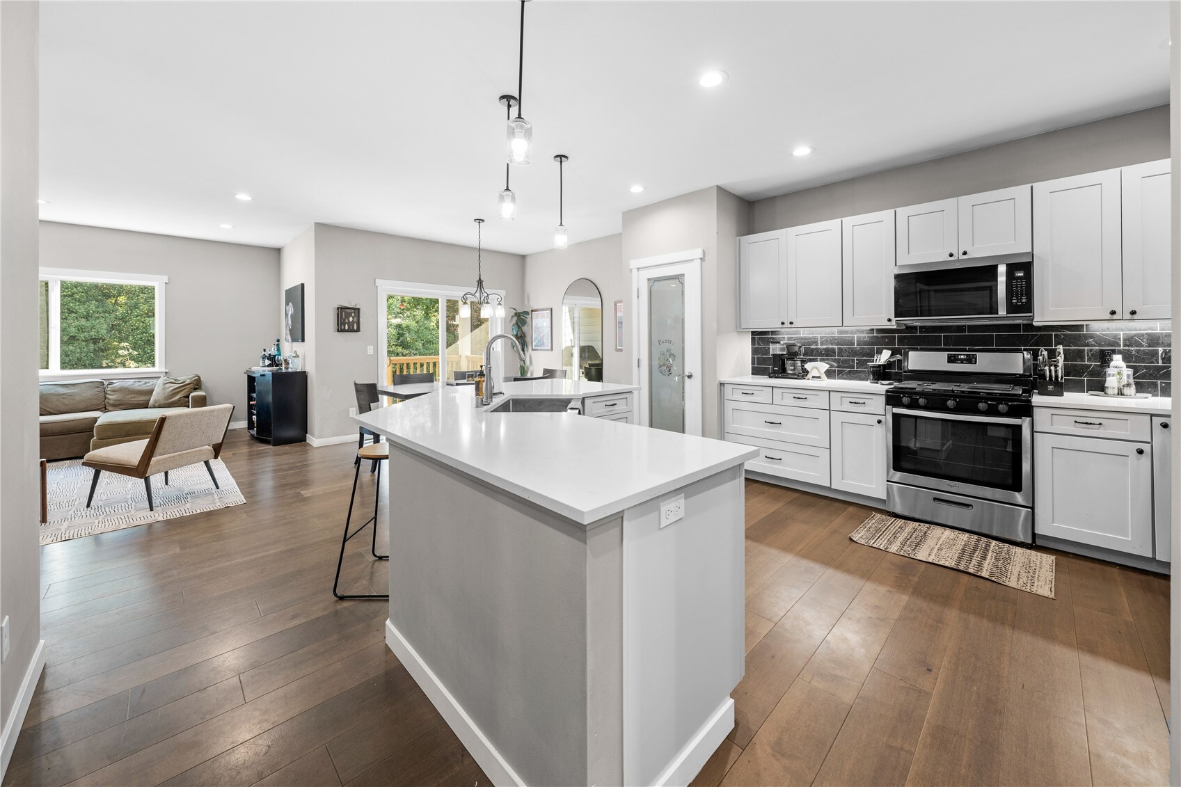 815 Hull Avenue Property Photo 12