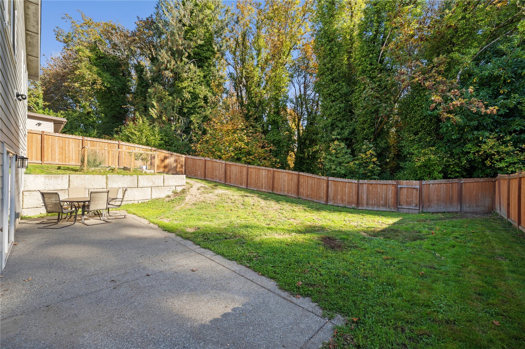 815 Hull Avenue Property Photo 38