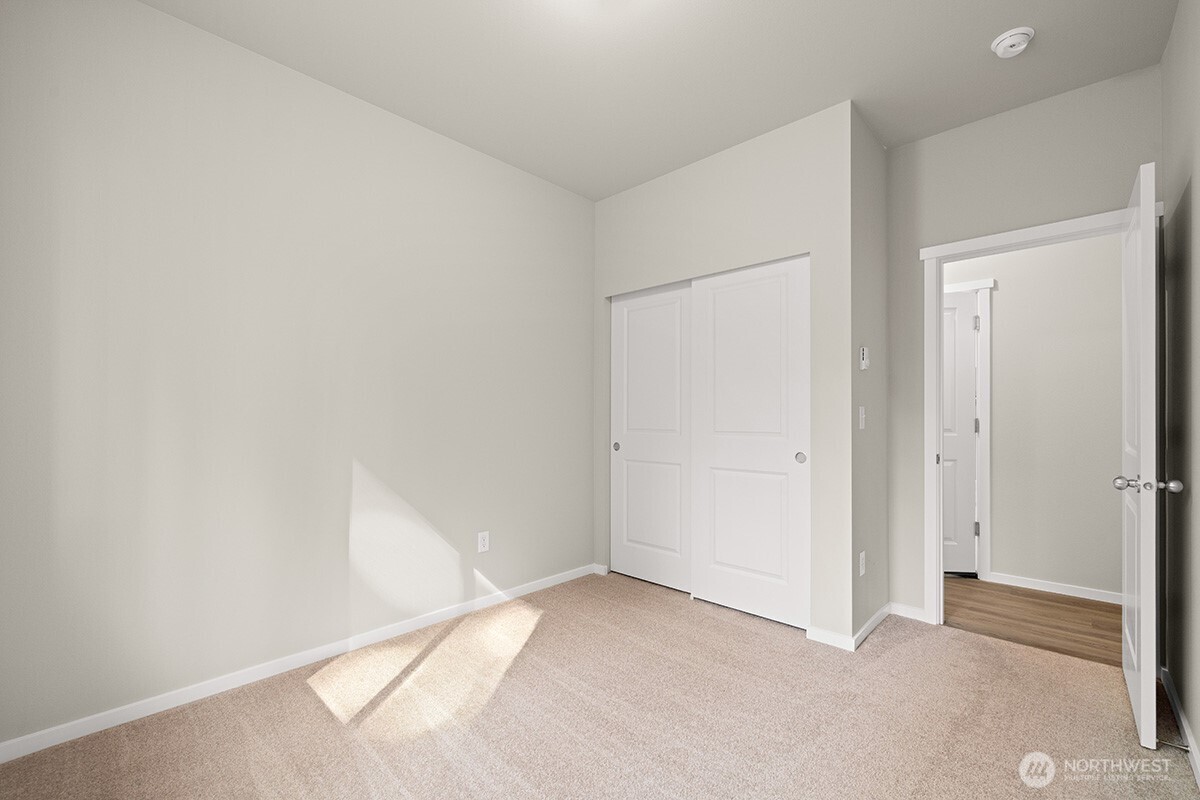 5630 192nd Street 8b Property Photo 24
