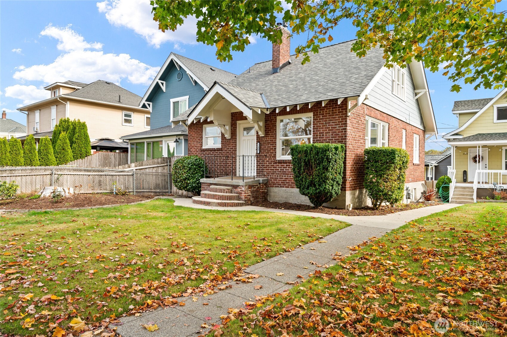 2407 Lombard Avenue A Property Photo 1