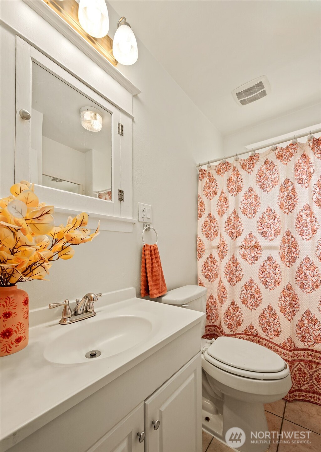 2407 Lombard Avenue A Property Photo 14
