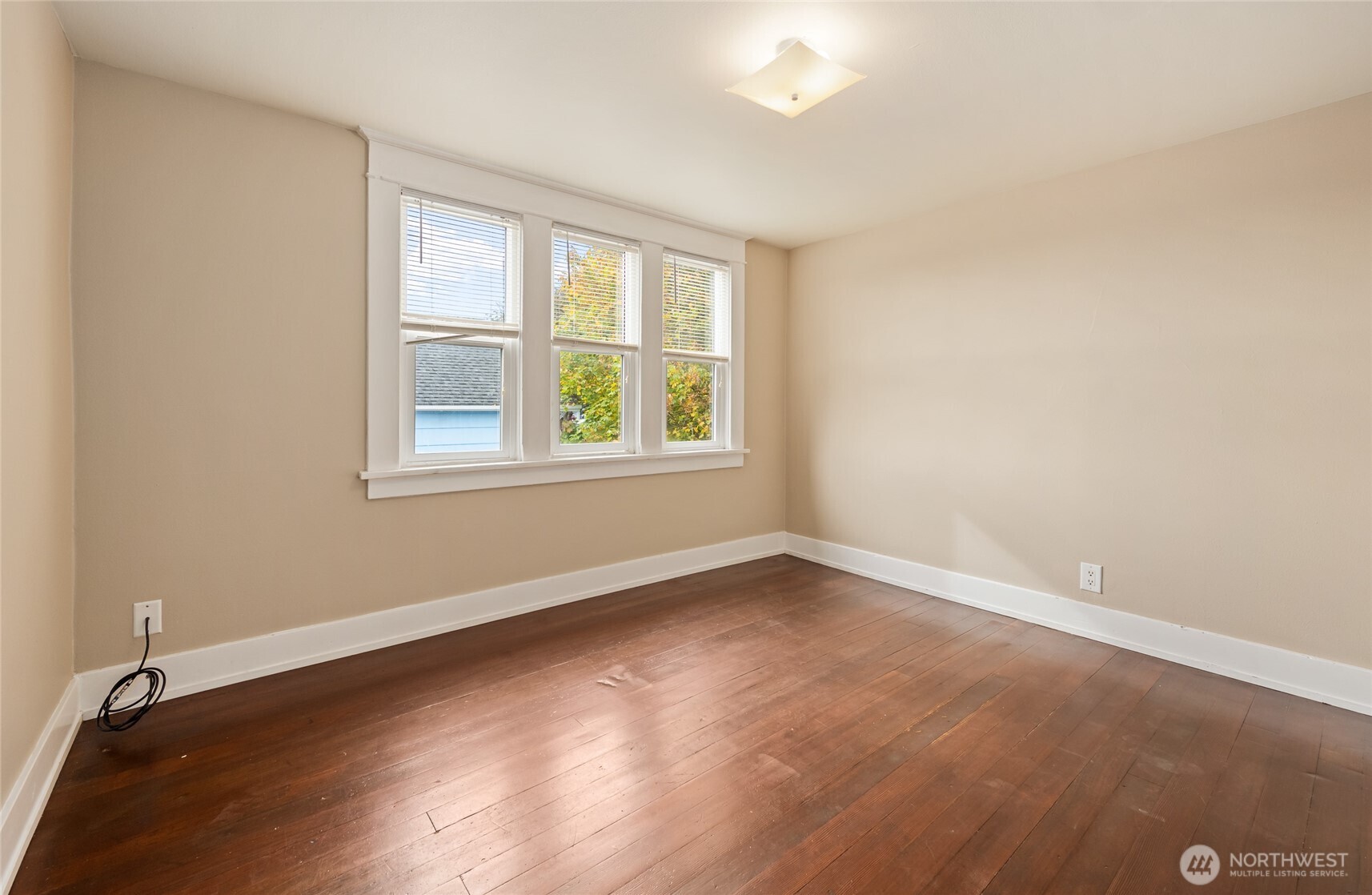2407 Lombard Avenue A Property Photo 16