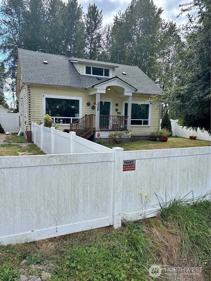 5708 4th Street Property Photo 1
