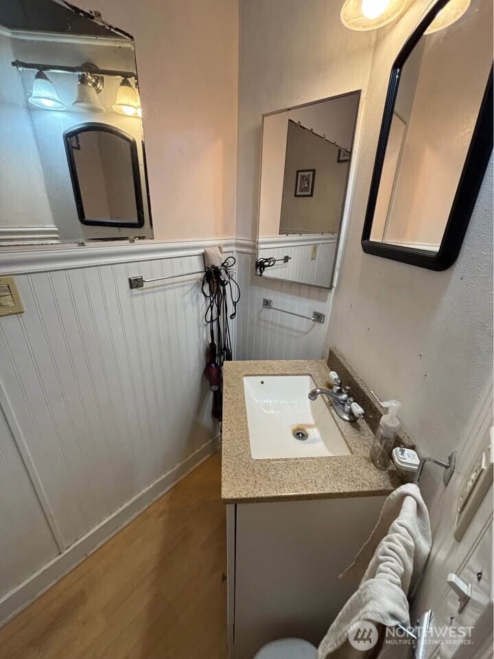5708 4th Street Property Photo 5