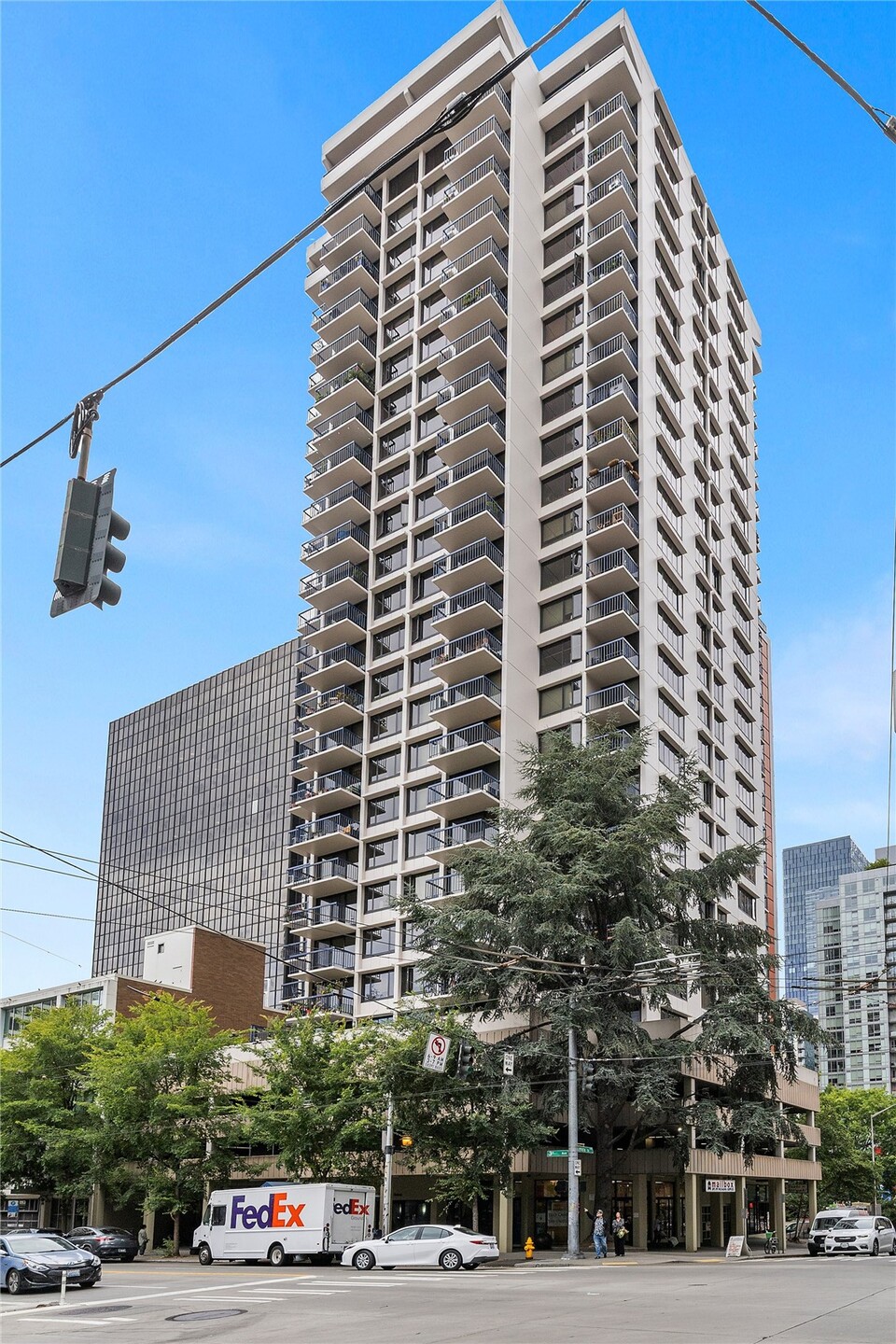 2100 Third Avenue 503 Property Photo 2