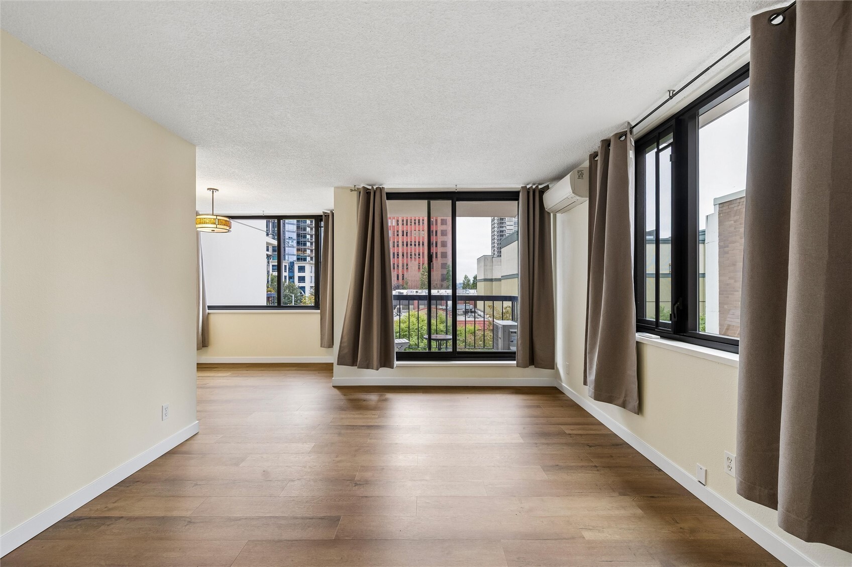 2100 Third Avenue 503 Property Photo 4