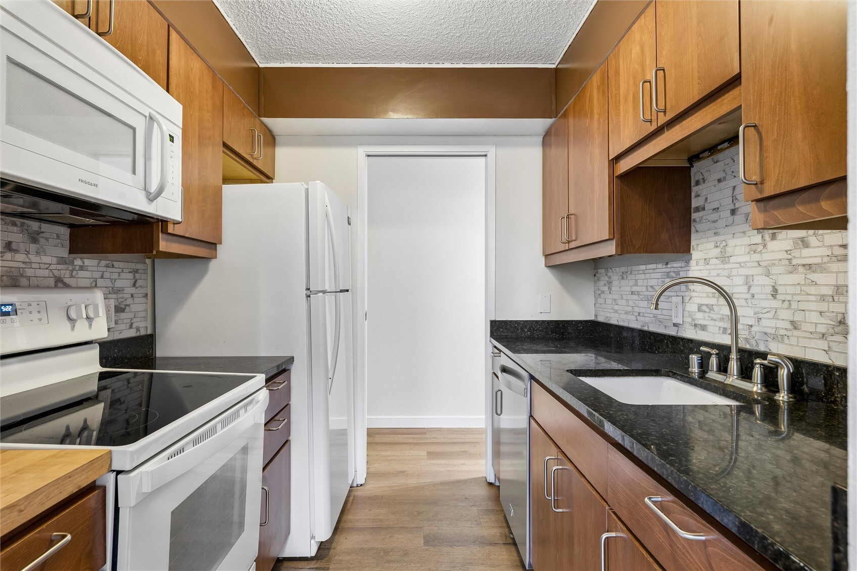 2100 Third Avenue 503 Property Photo 7