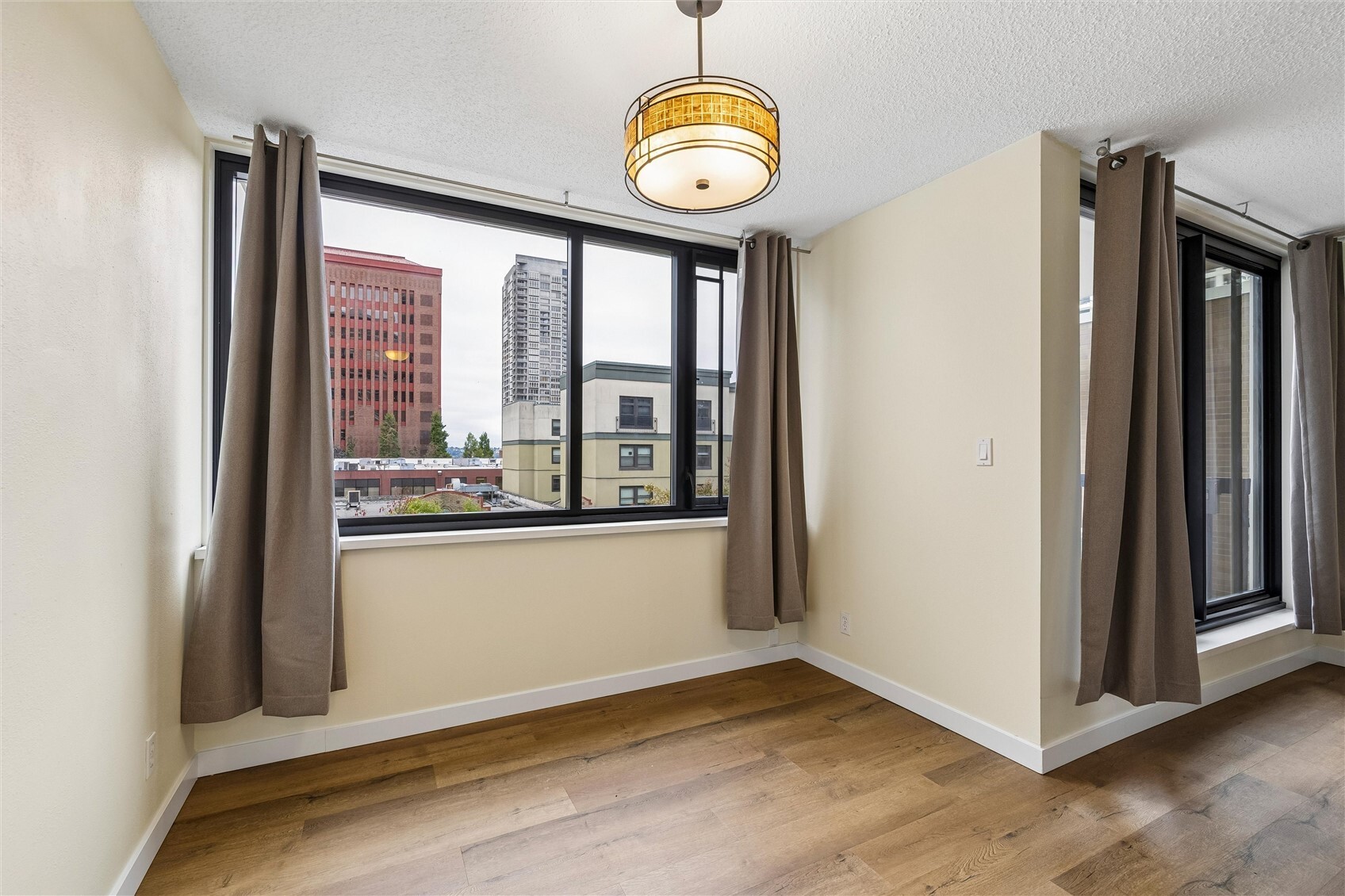 2100 Third Avenue 503 Property Photo 8