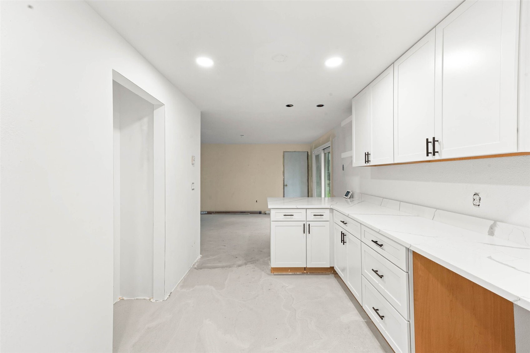10448 Ainsworth Avenue Property Photo 4