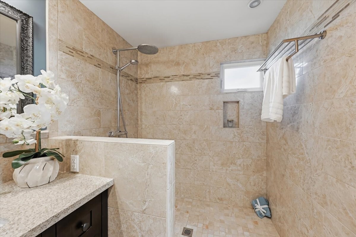 915 S 261st Place Property Photo 21